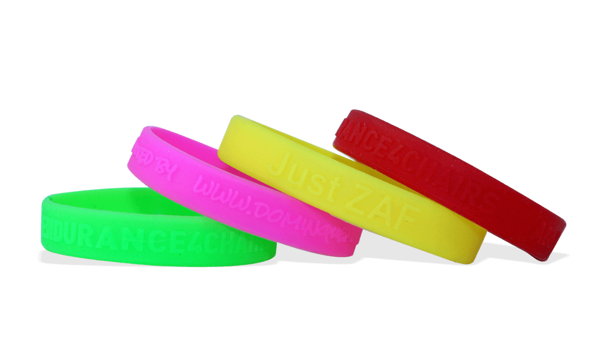 Personalisierte Silikonarmbänder, Größe: Erwachsene, Hochprägung