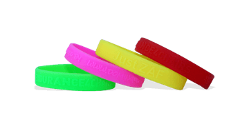 Personalisierte Silikonarmbänder, Größe: Jugendliche, Hochprägung
